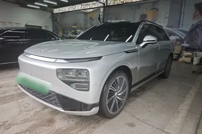 Xpeng G9