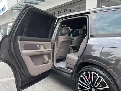 Nio ES8