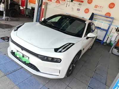Zeekr 001