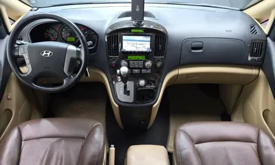 Hyundai Starex