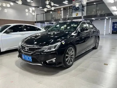 Toyota Reiz
