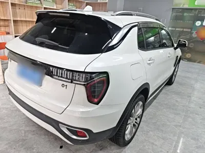 Lynk & Co 01