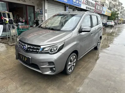 Venucia M50V