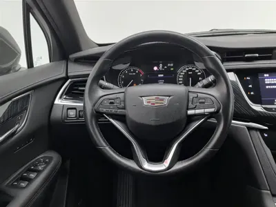 Cadillac XT6