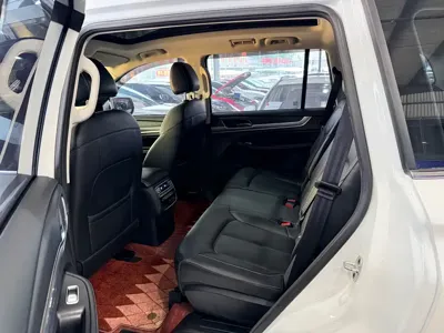 Roewe RX8