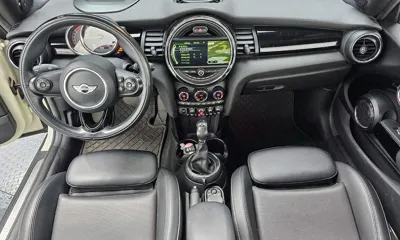 MINI Cooper Convertible