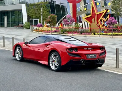 Ferrari F8