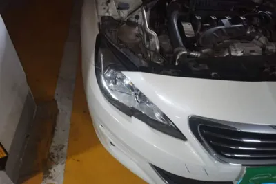 Peugeot 408