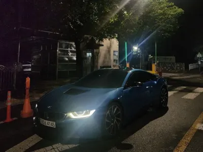 BMW i8