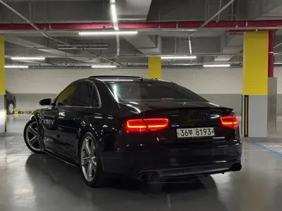 Audi S8