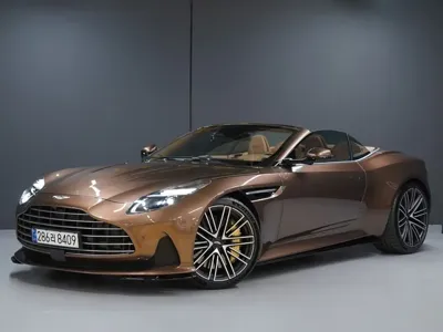 Astonmartin DB12
