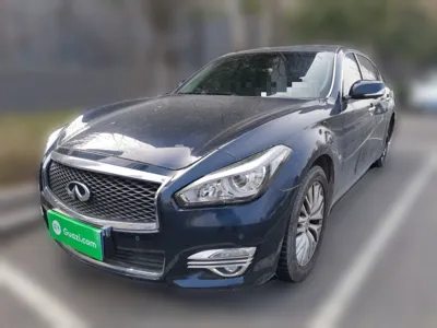 Infiniti Q70