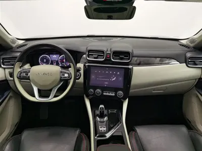 Lynk & Co 02