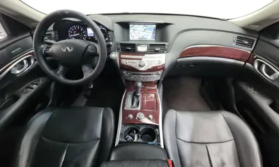Infiniti Q70