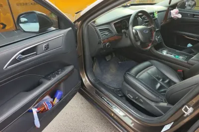 Ford Taurus