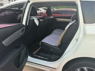BYD MAX