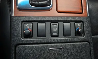Infiniti M