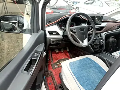 JAC Refine Refine M3