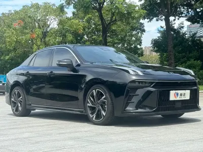 Lynk & Co 03