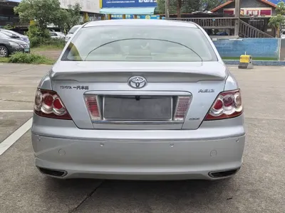 Toyota Reiz