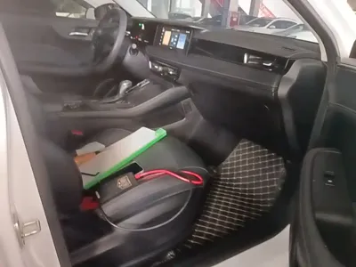 Roewe i5