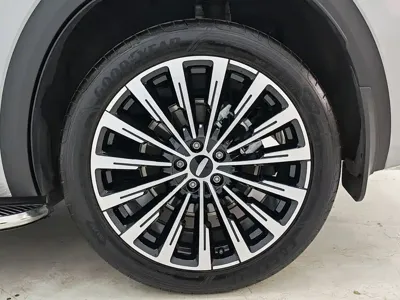 Geely Xingyue L