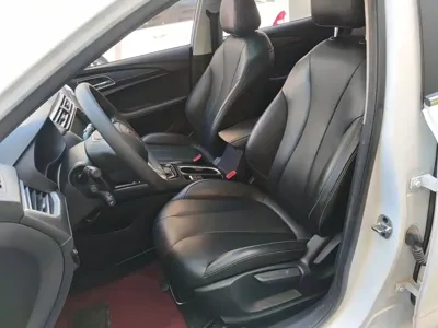 Roewe i5