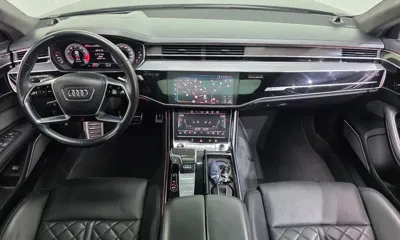 Audi S8