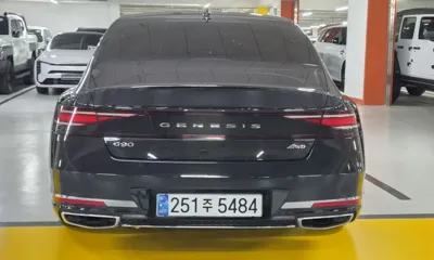 Genesis G90