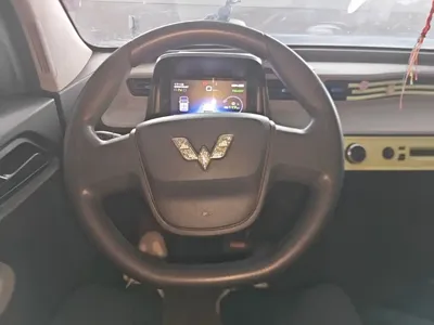 Wuling MINIEV