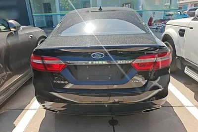 Ford Taurus