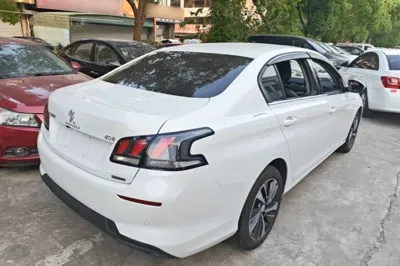 Peugeot 408