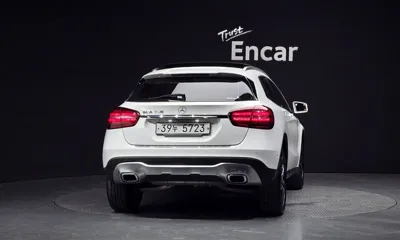 Mercedes-Benz GLA-Class