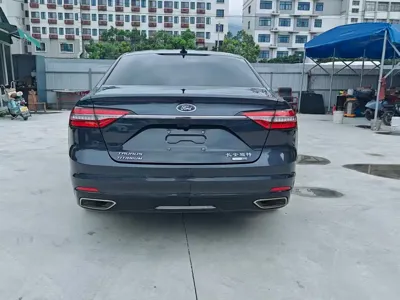 Ford Taurus