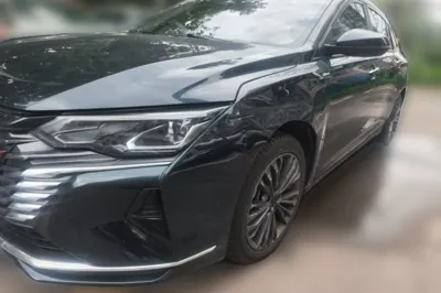 Dongfeng Aeolus Yixuan MAX