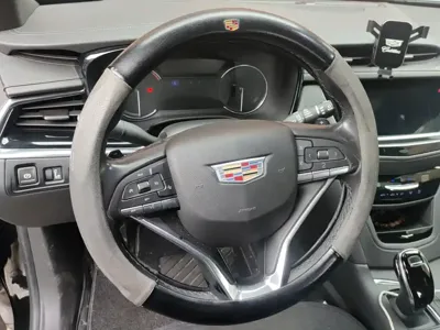 Cadillac XT6