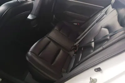 Hyundai Elantra (6th Generation