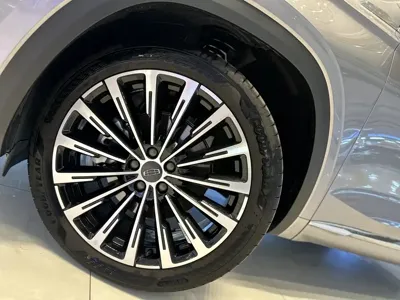 Geely Xingyue L