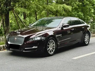 Jaguar XJ