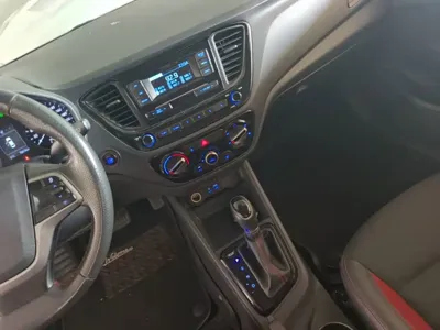 Hyundai Verna