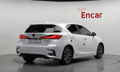 Lexus CT200h