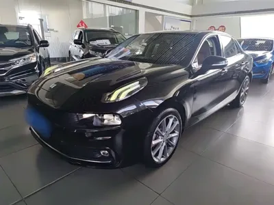 Lynk & Co 03