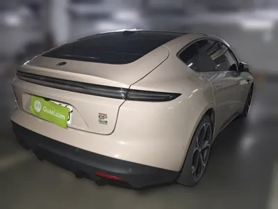 Nio ET5