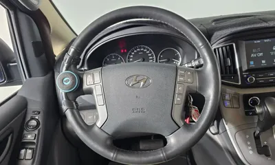 Hyundai Starex