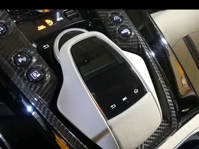 Astonmartin DBX