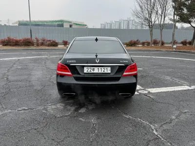 Hyundai Equus