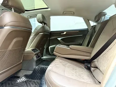 Audi A7L