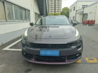 Lynk & Co 02