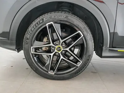 Roewe RX5