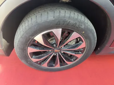 Hongqi HS7